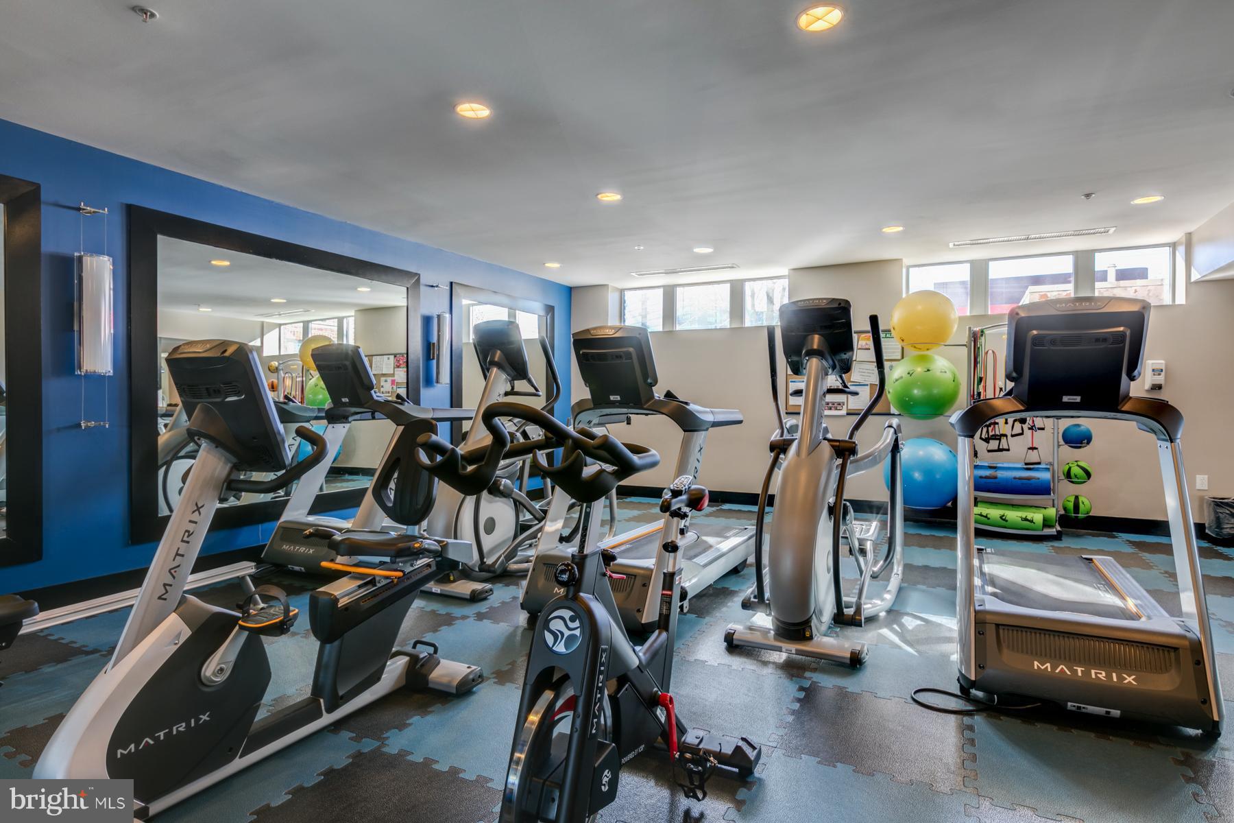 1800 WILSON - Residential Lease