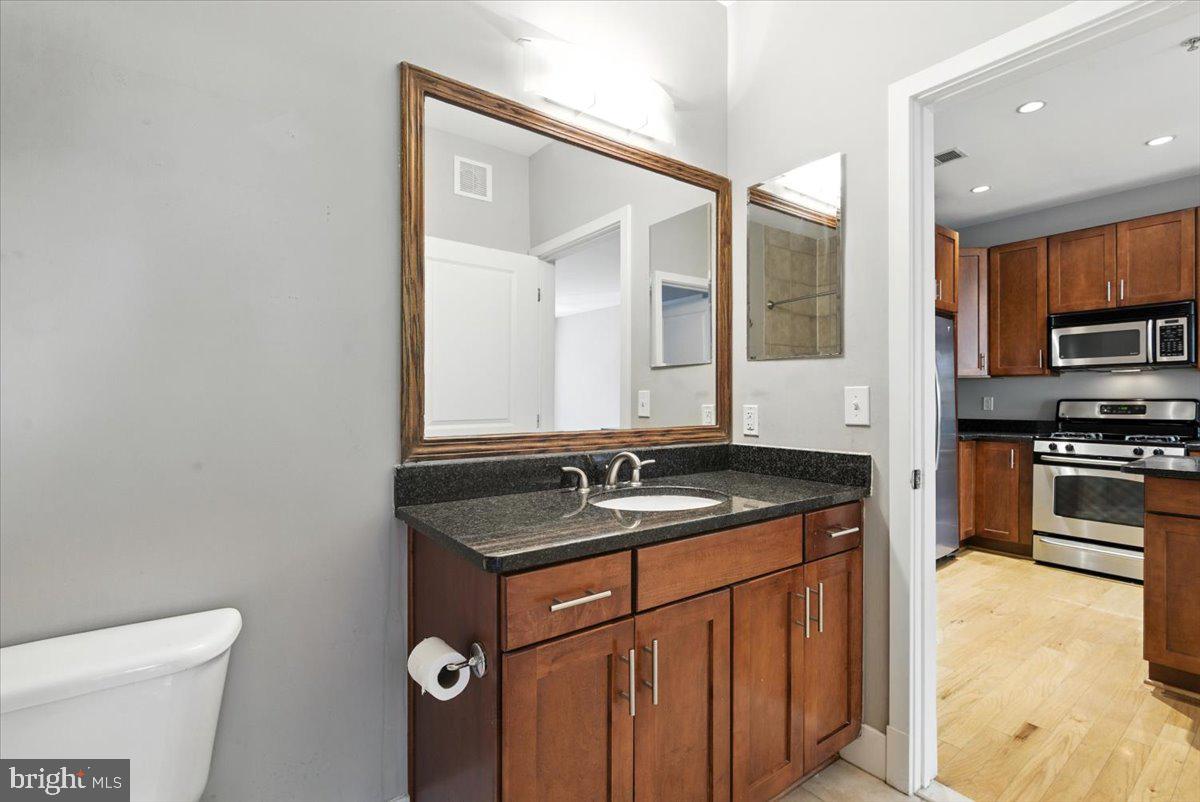 1800 WILSON - Residential Lease