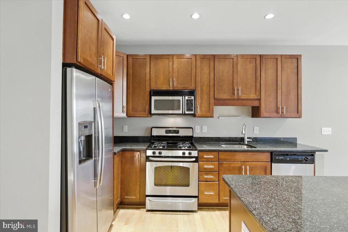 1800 WILSON - Residential Lease