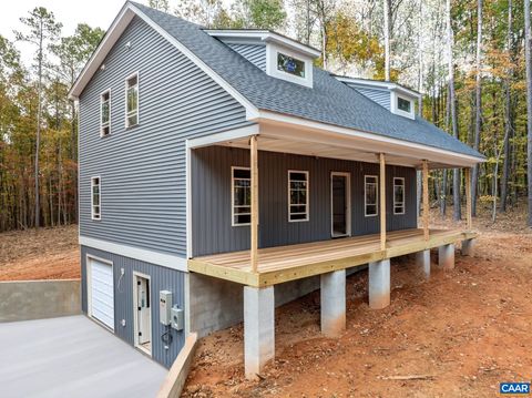 Homes For Sale - LOT 2 Spreading Oak Rd<br/> ARVONIA, VA 23004