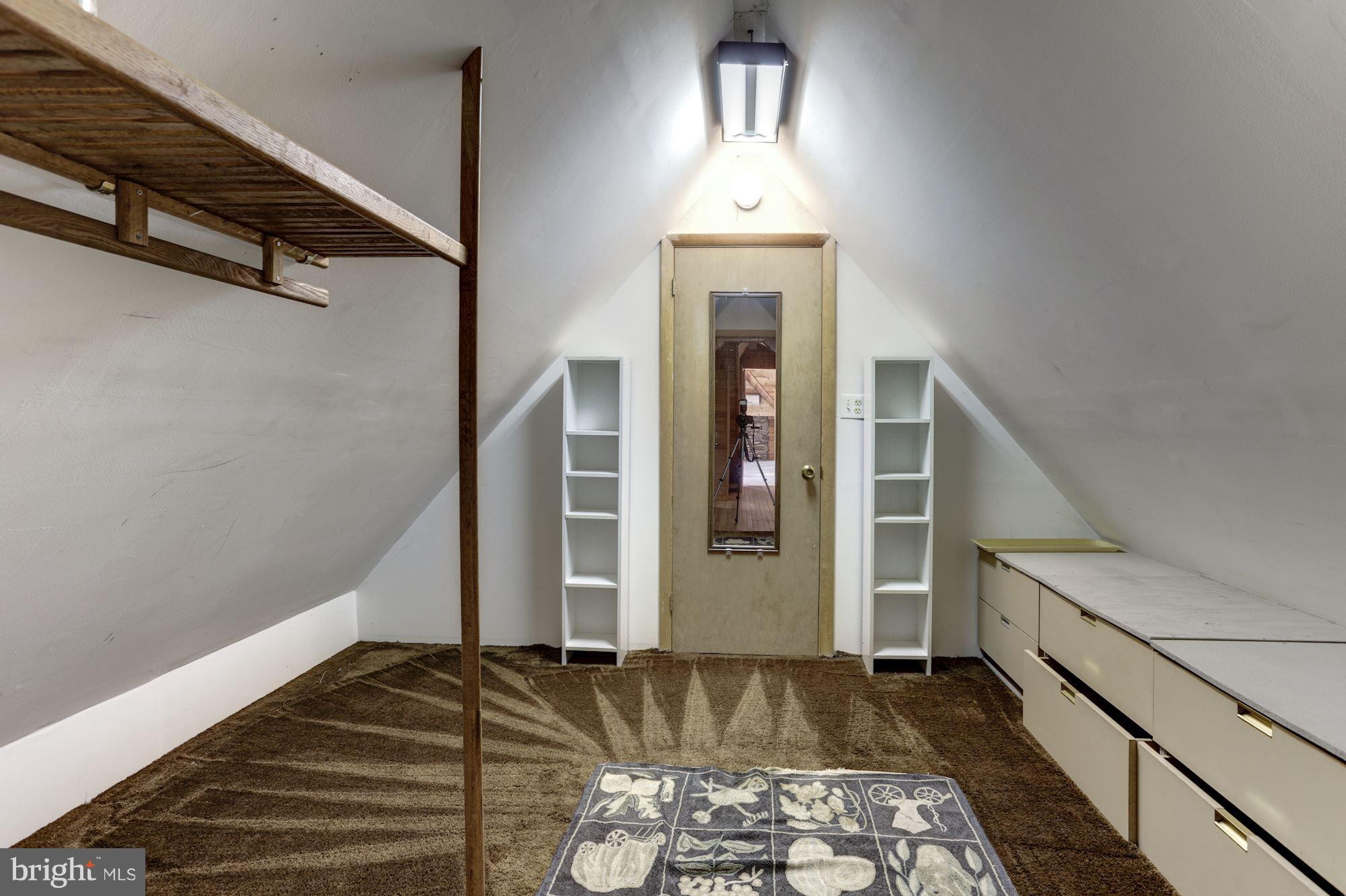 OLDE SEVERNA PARK - Residential