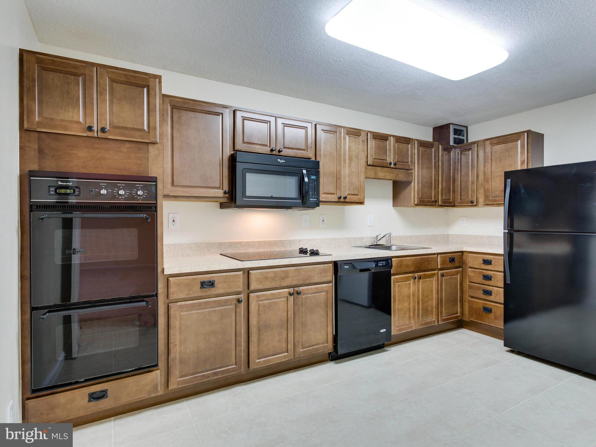 WATERGATE AT LANDMARK - Residential