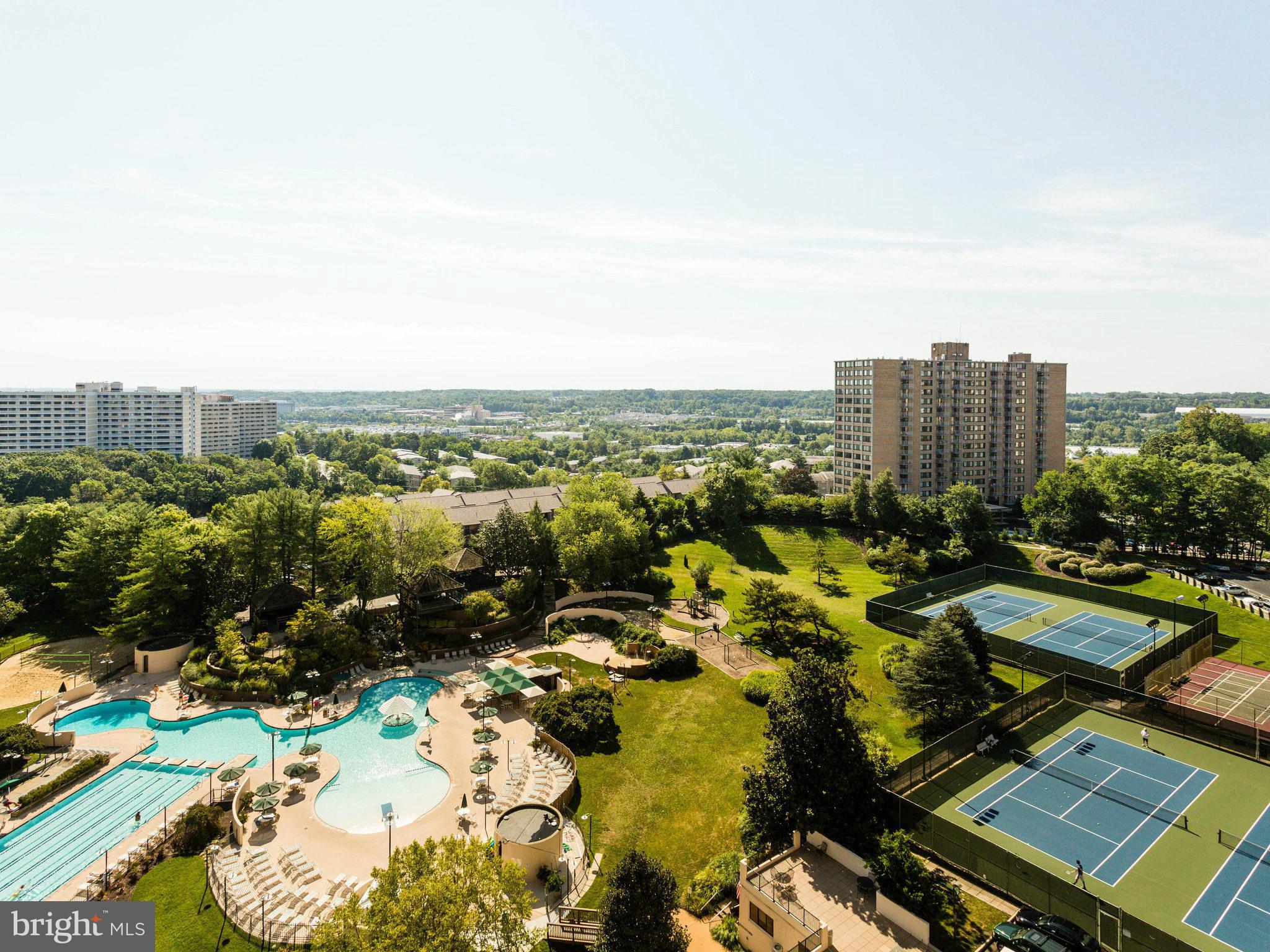 WATERGATE AT LANDMARK - Residential