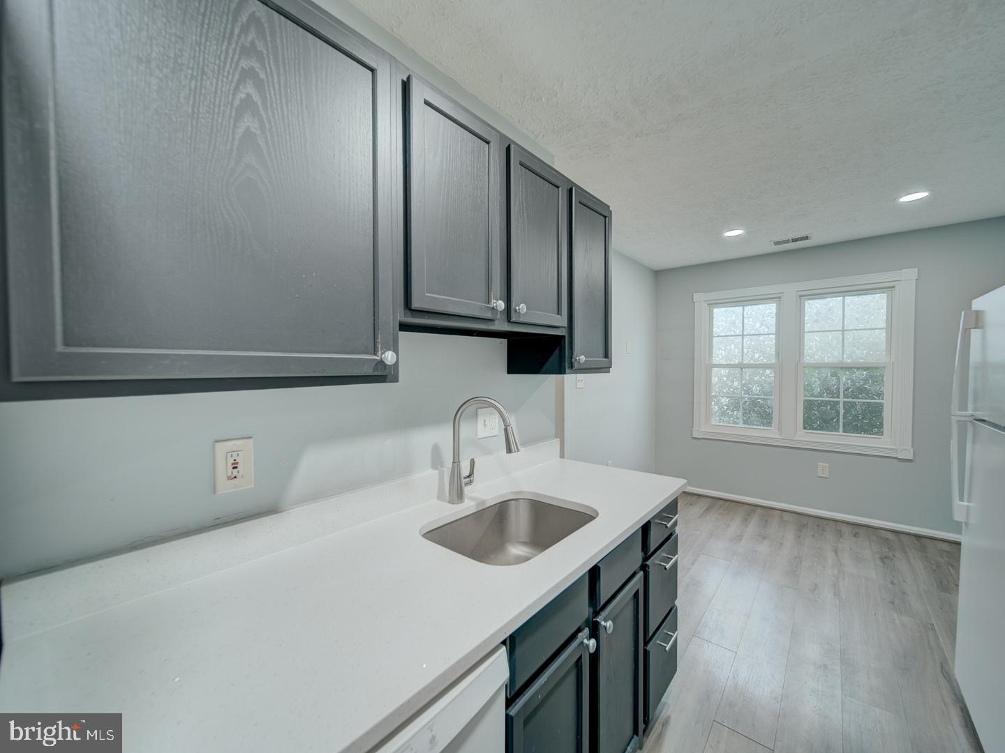 HILLCREST TOWNE - Residential