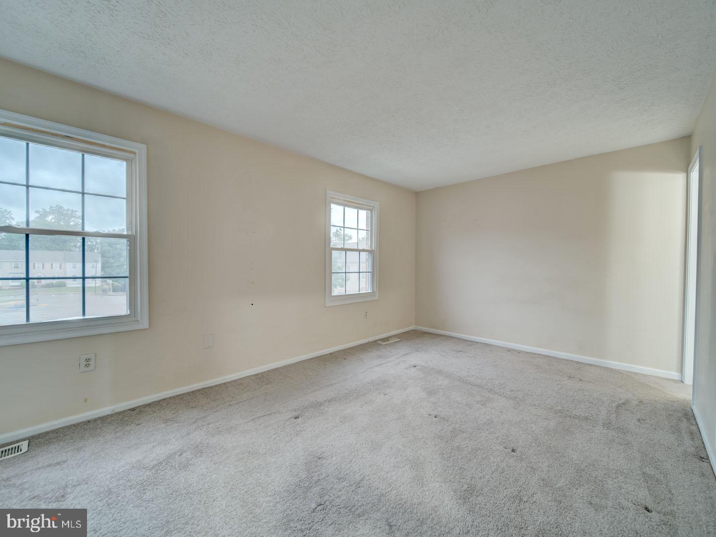 HILLCREST TOWNE - Residential