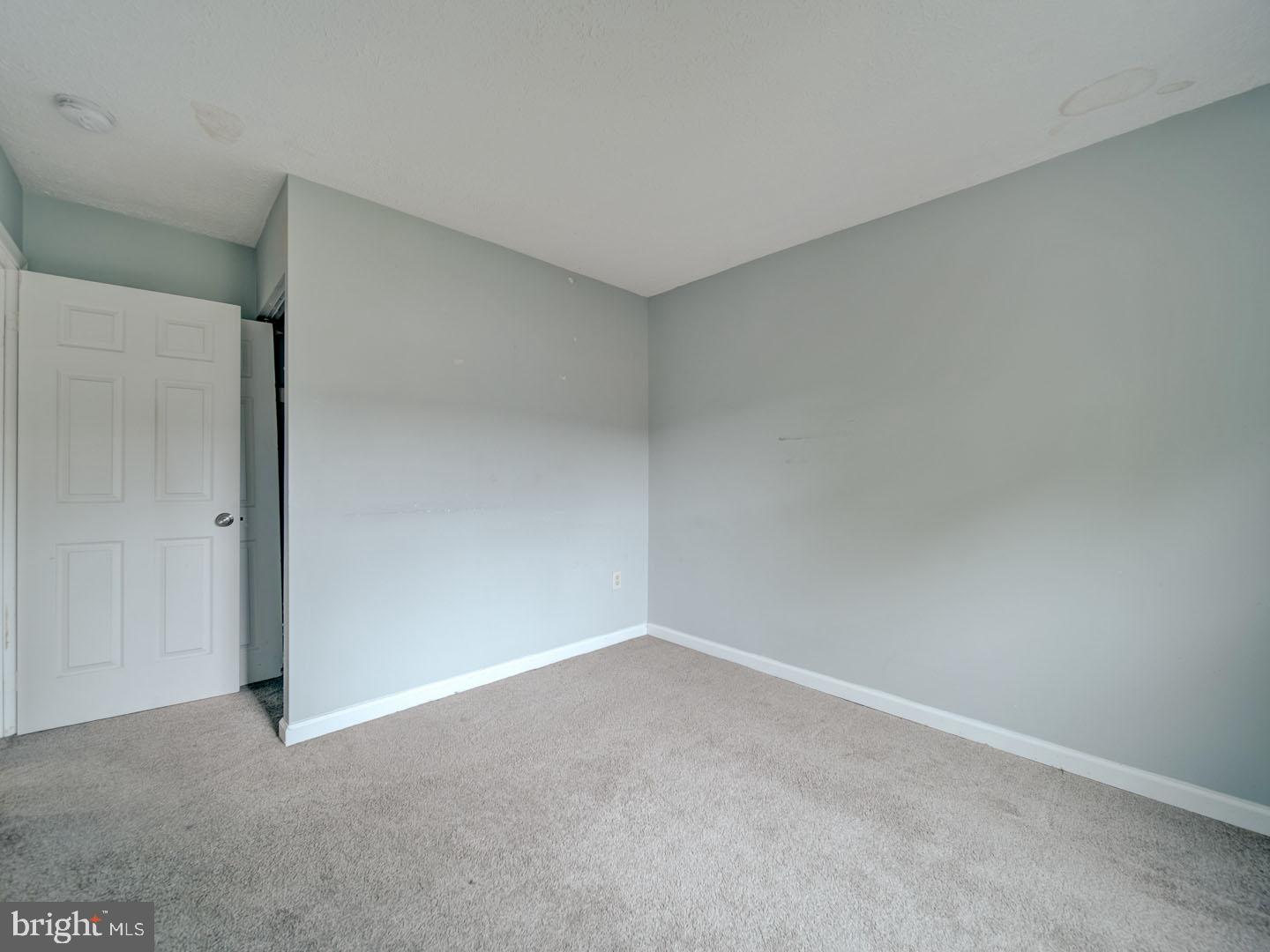 HILLCREST TOWNE - Residential
