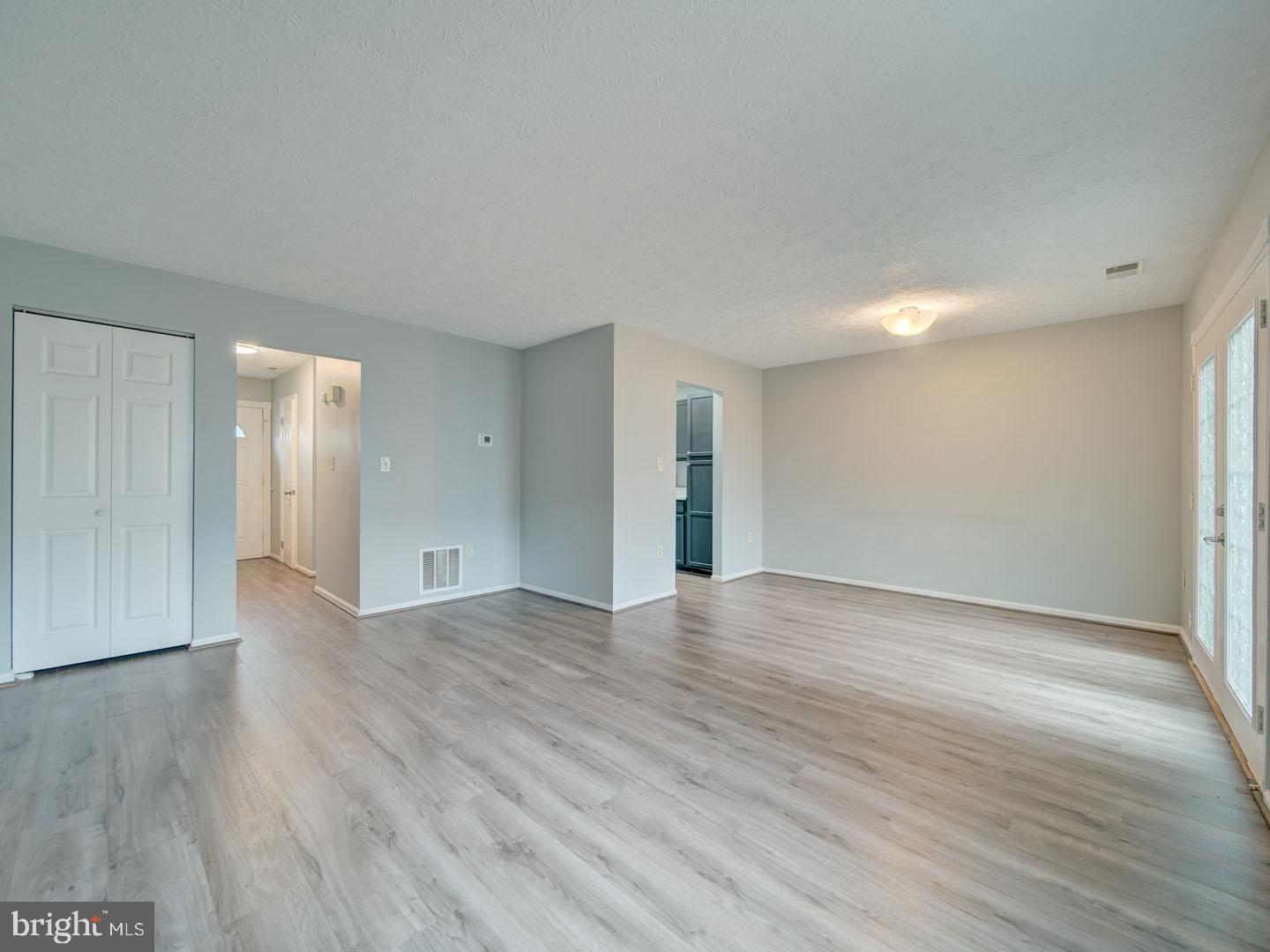 HILLCREST TOWNE - Residential
