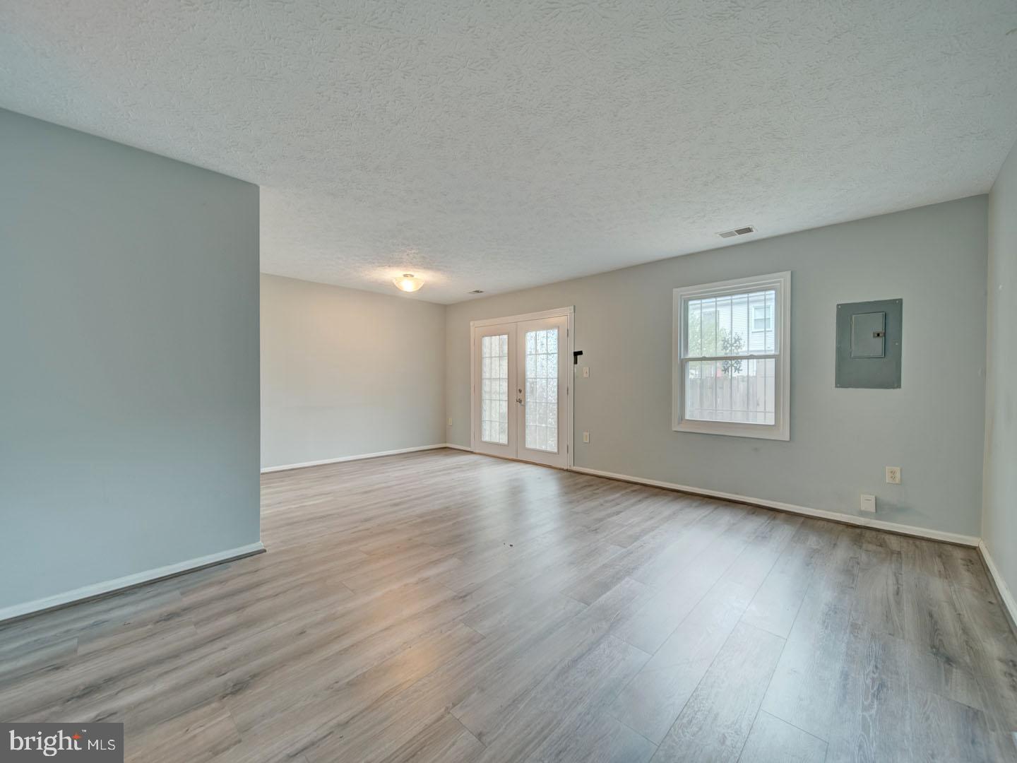 HILLCREST TOWNE - Residential