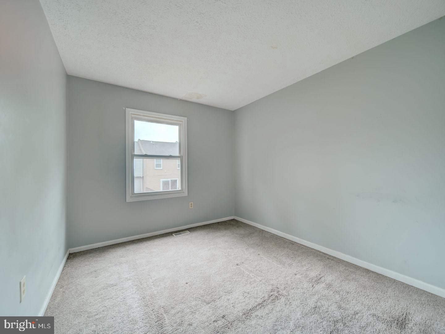 HILLCREST TOWNE - Residential