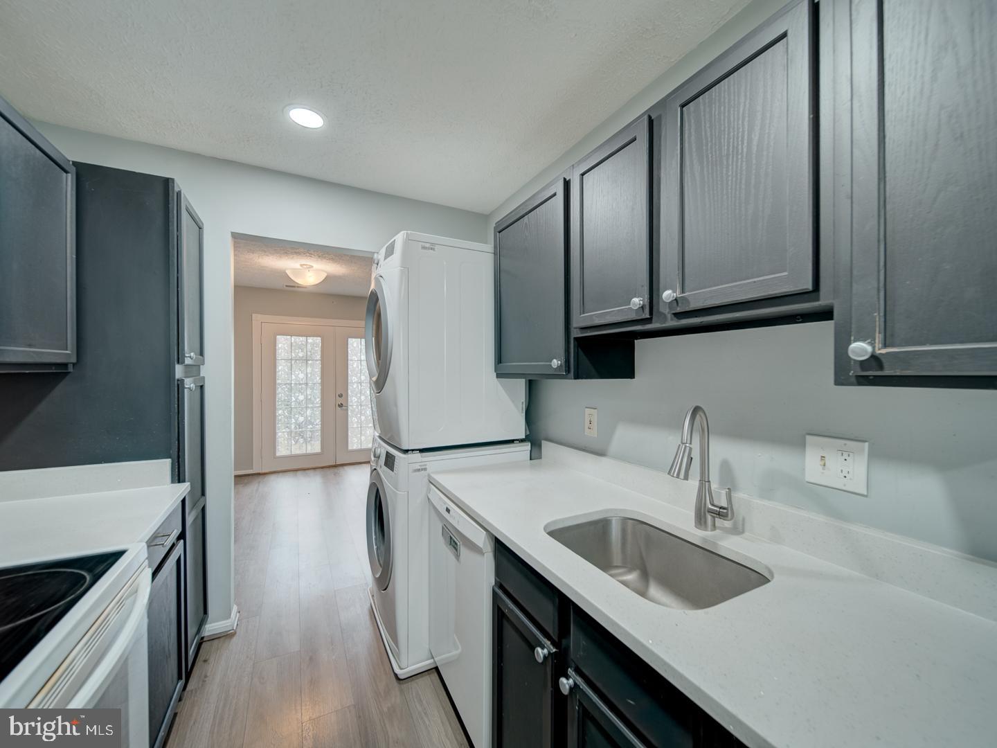 HILLCREST TOWNE - Residential