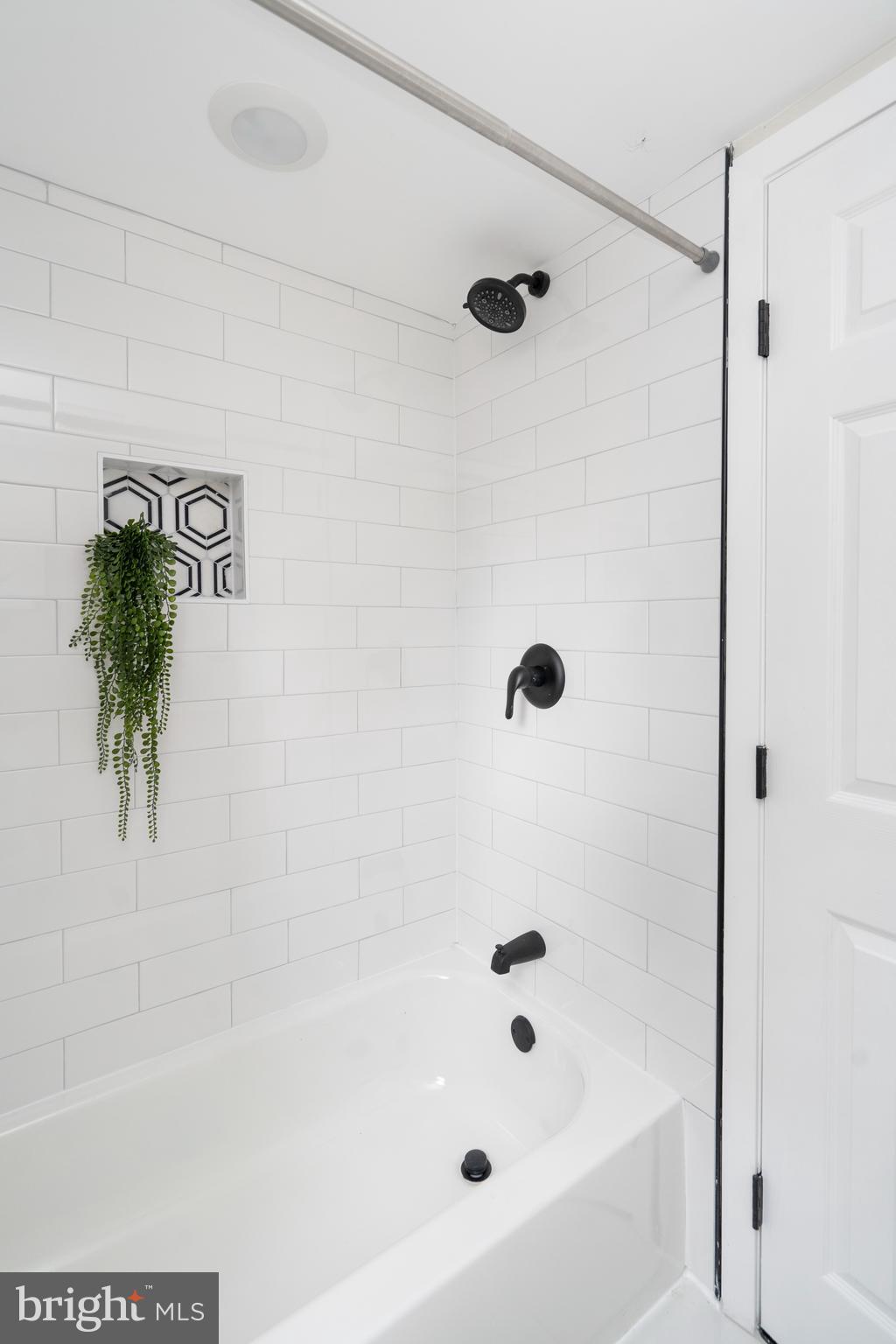 EDGE MEAD - Residential