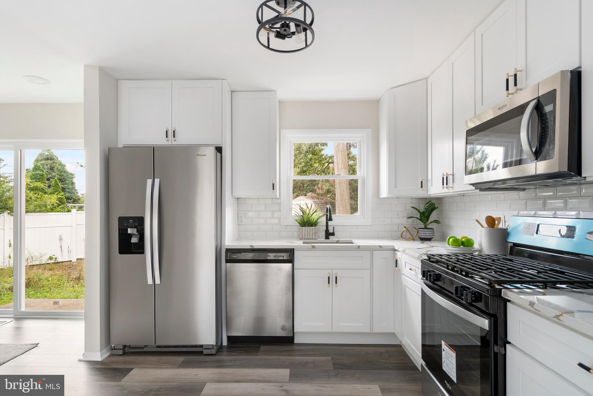 EDGE MEAD - Residential