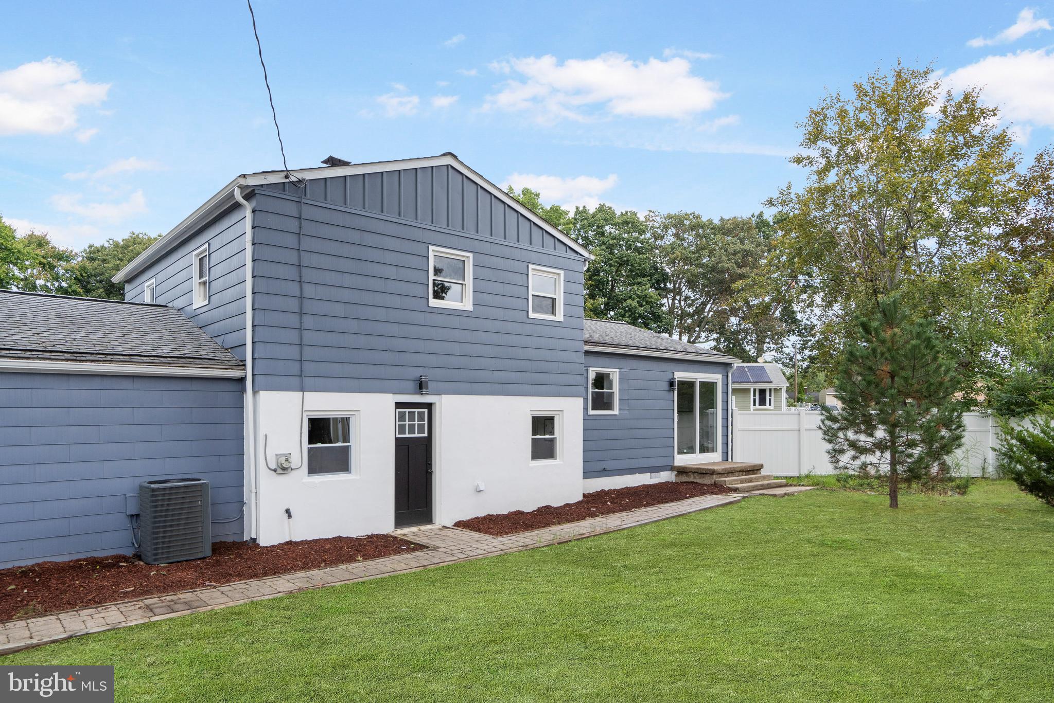 EDGE MEAD - Residential