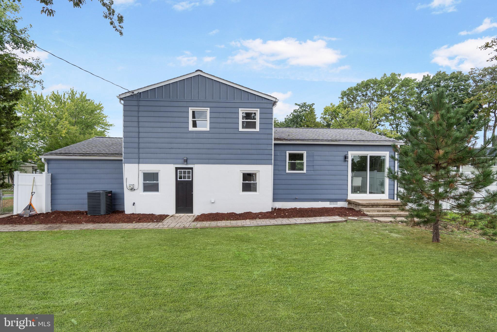 EDGE MEAD - Residential