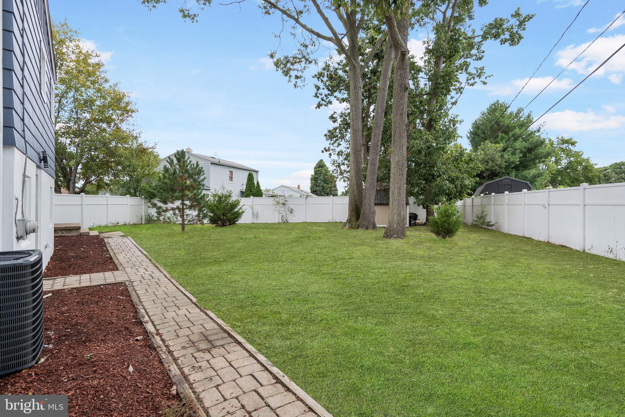 EDGE MEAD - Residential