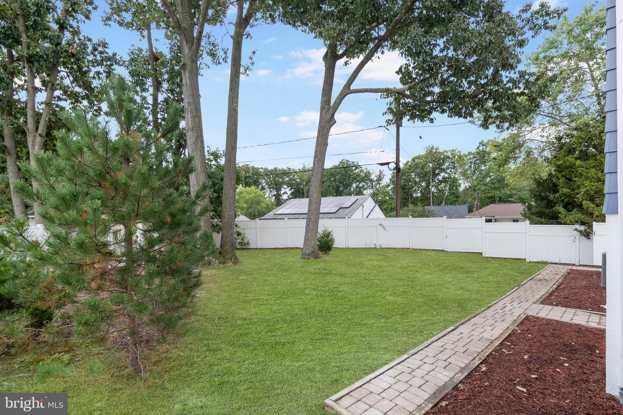 EDGE MEAD - Residential