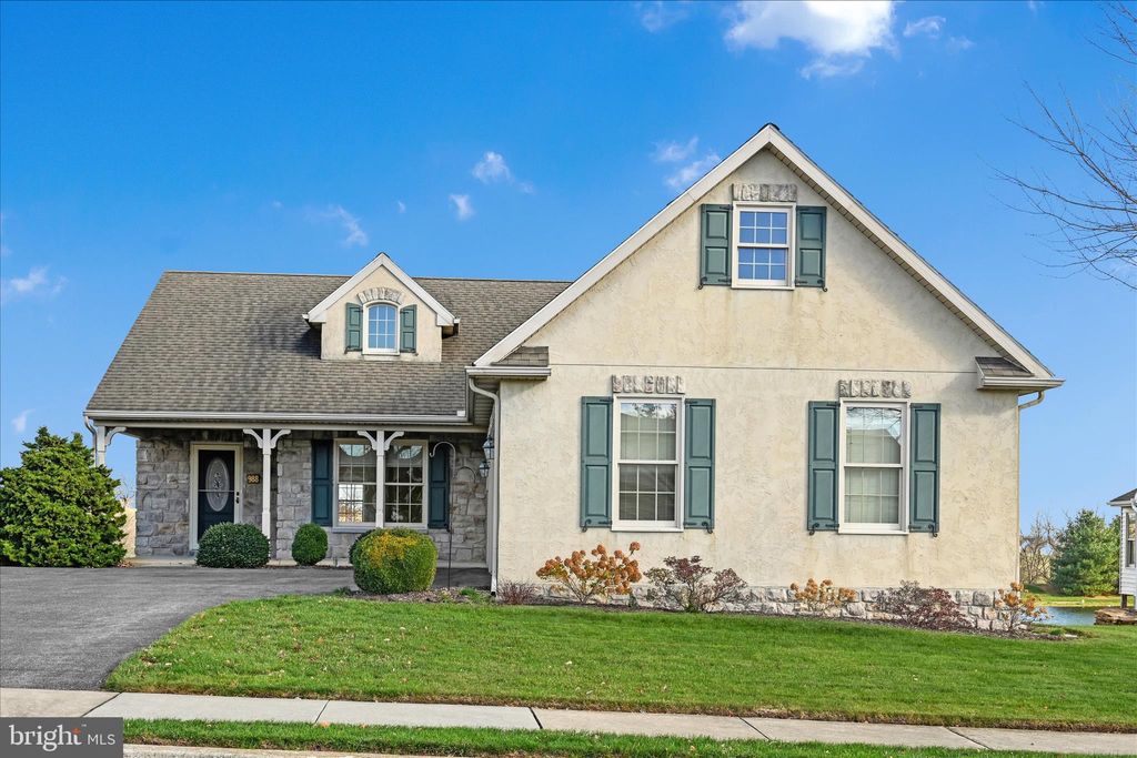 Photo of 988 Cambridge Drive, MANHEIM, PA 17545 (MLS # PALA2079638)