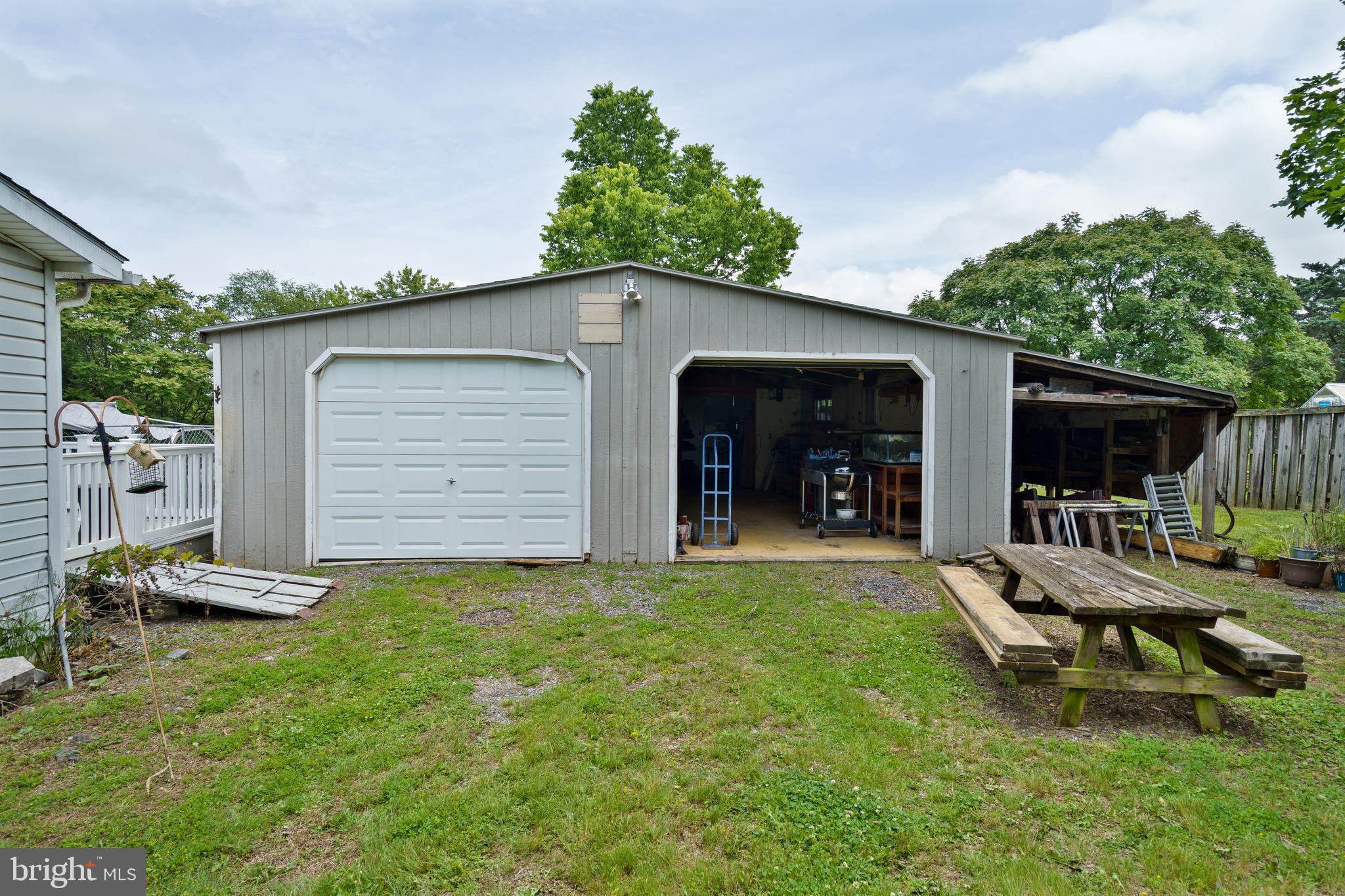 HENSELL HEIGHTS - Residential