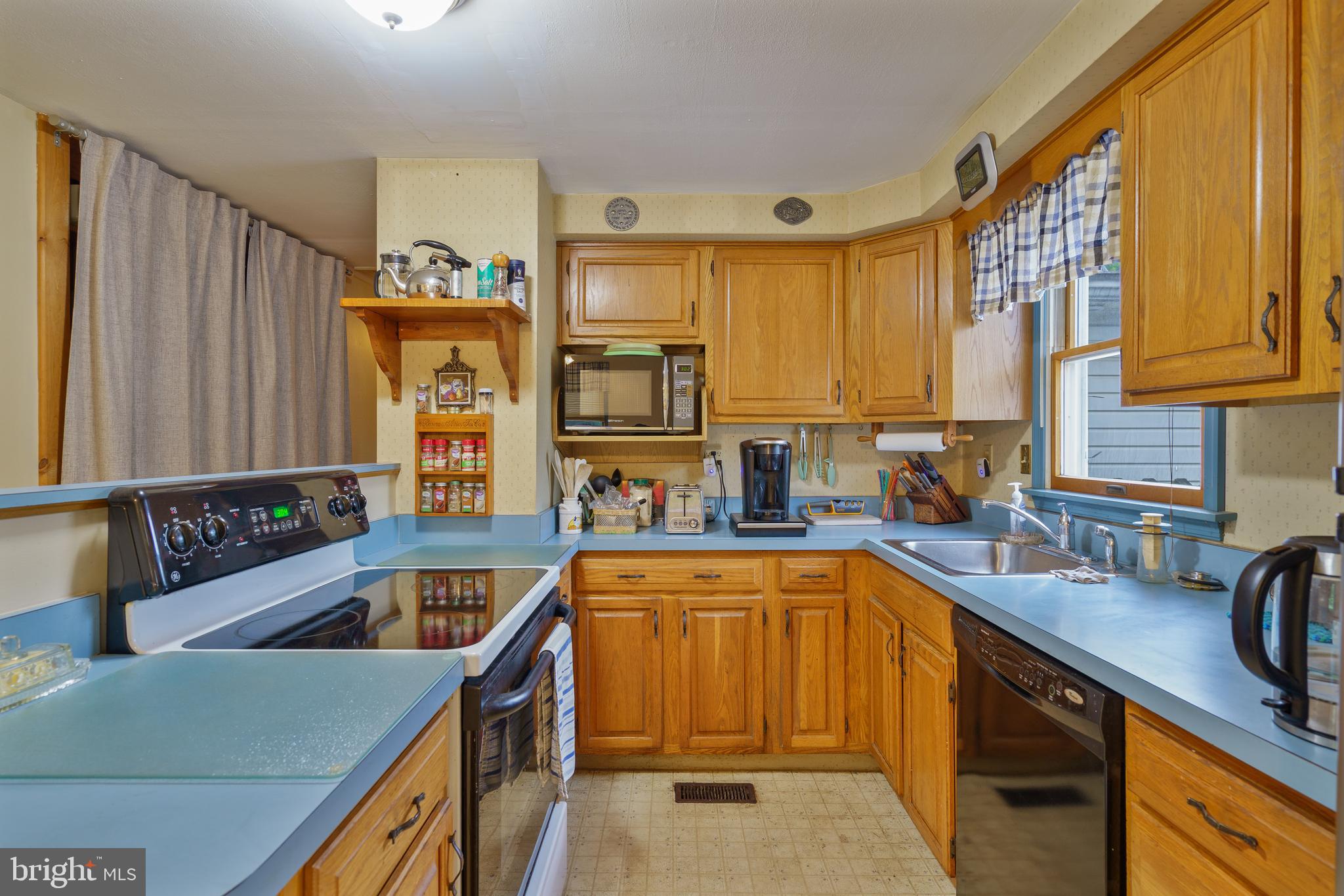 HENSELL HEIGHTS - Residential