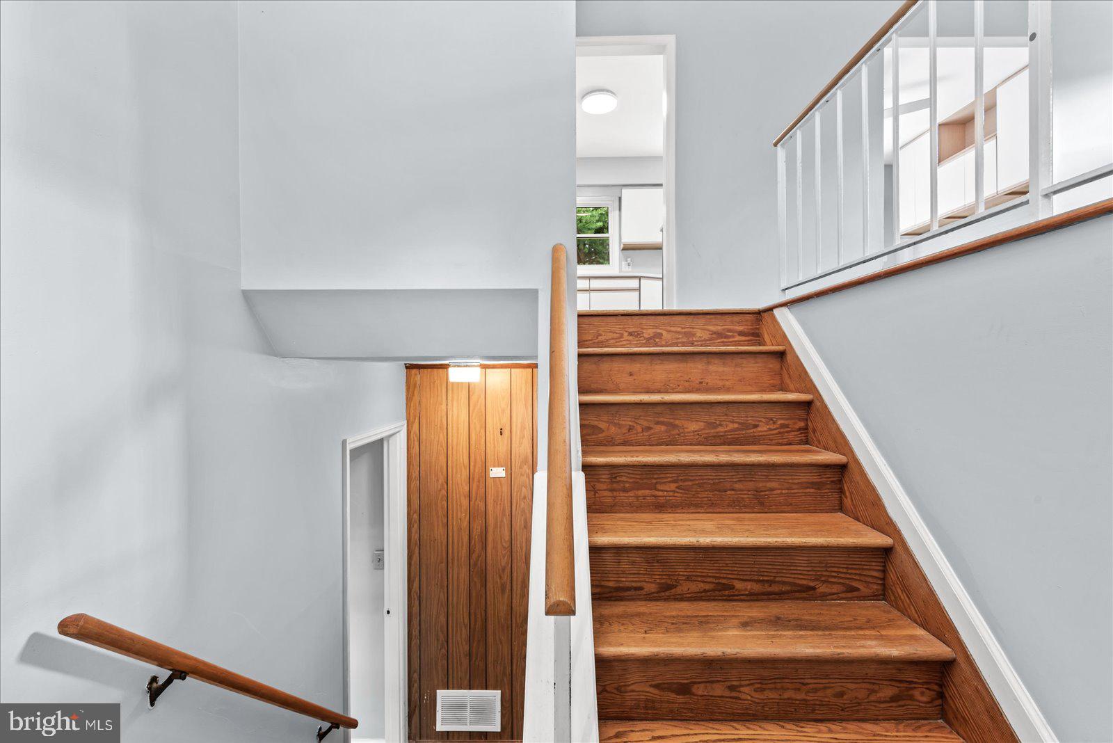 CRESTVIEW - Residential