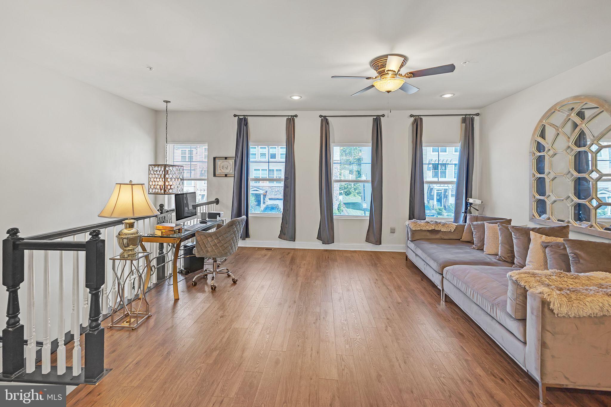 7109 YAMHILL WAY