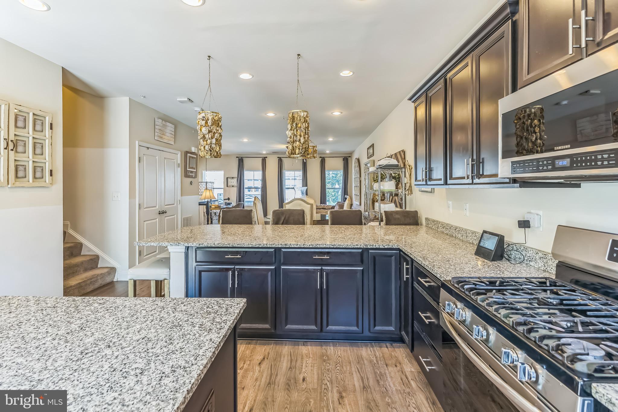 7109 YAMHILL WAY