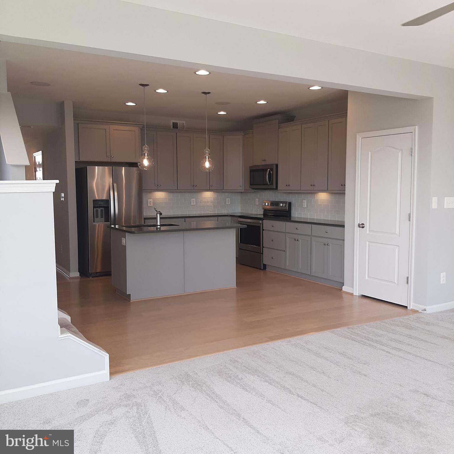 OVERLOOK AT RIVERSIDE TOWNHOMES - Residential