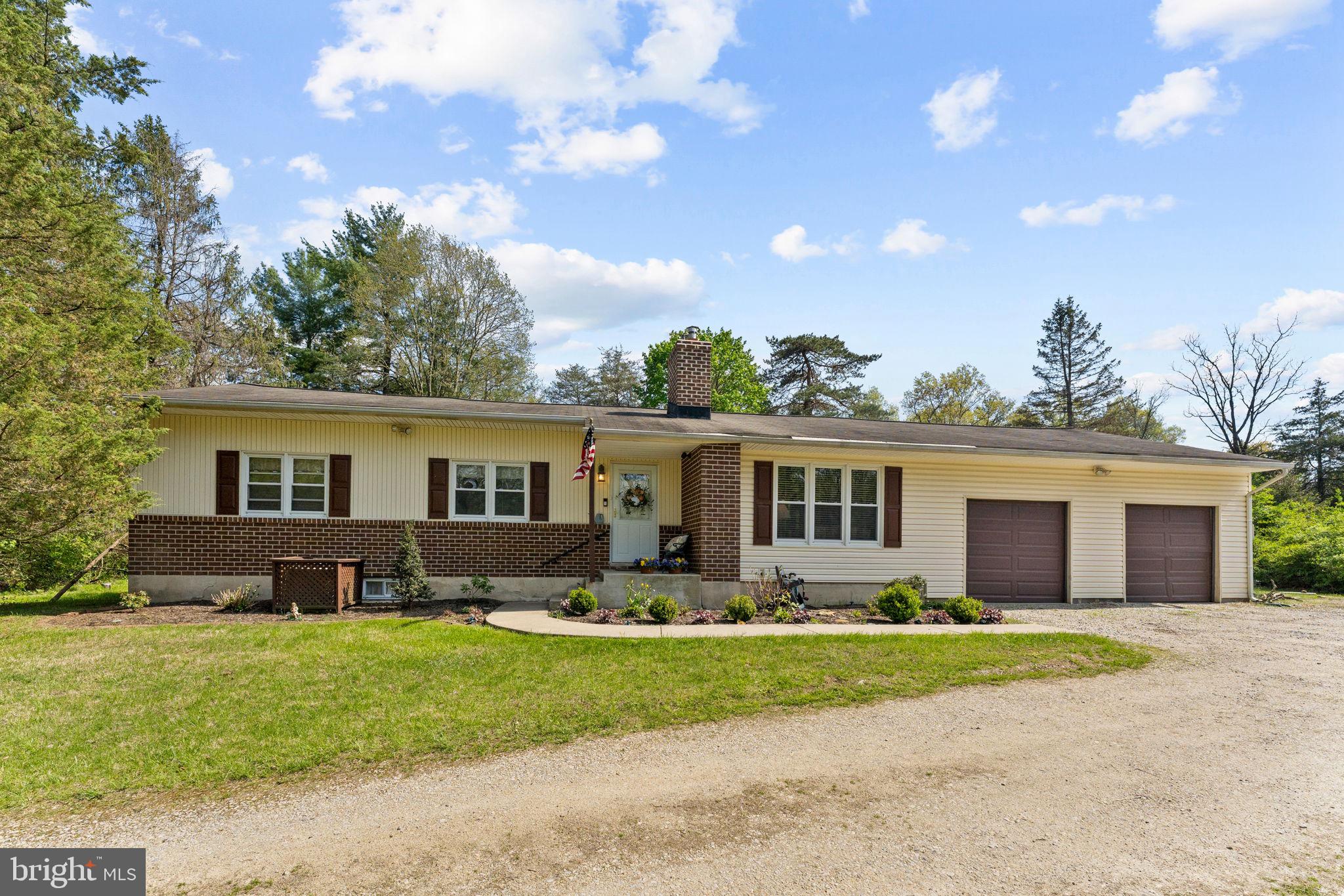 4 POND LANE