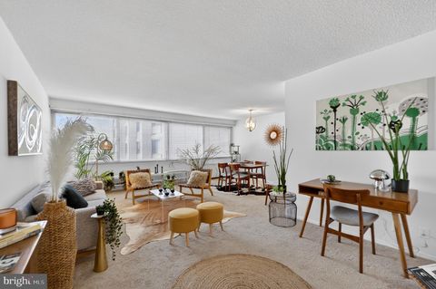 Photo of 5500 Friendship Boulevard #1728N, CHEVY CHASE, MD 20815 (MLS # MDMC2224188)