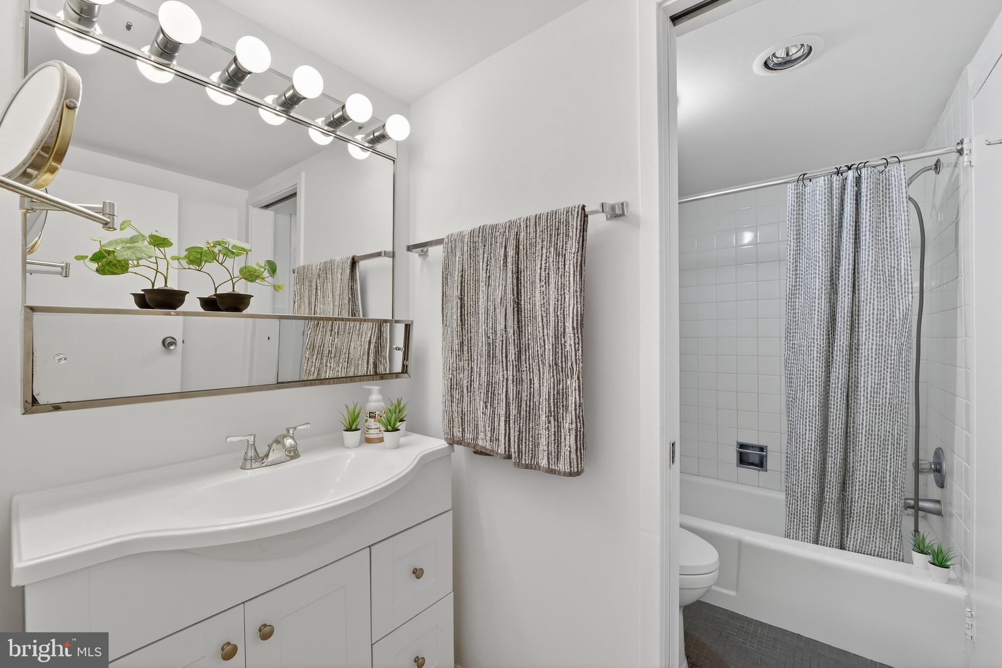 WILLOUGHBY OF CHEVY CHASE - Residential