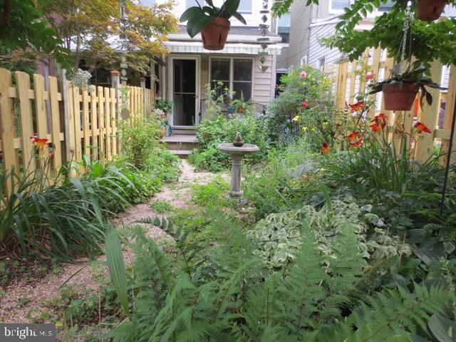 HAMPDEN HISTORIC DISTRICT - Residential