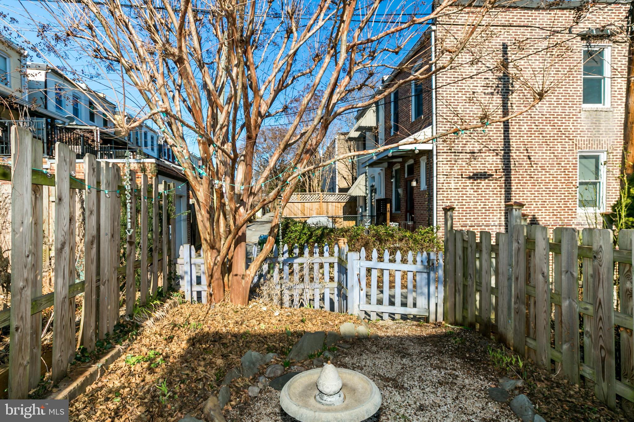 HAMPDEN HISTORIC DISTRICT - Residential