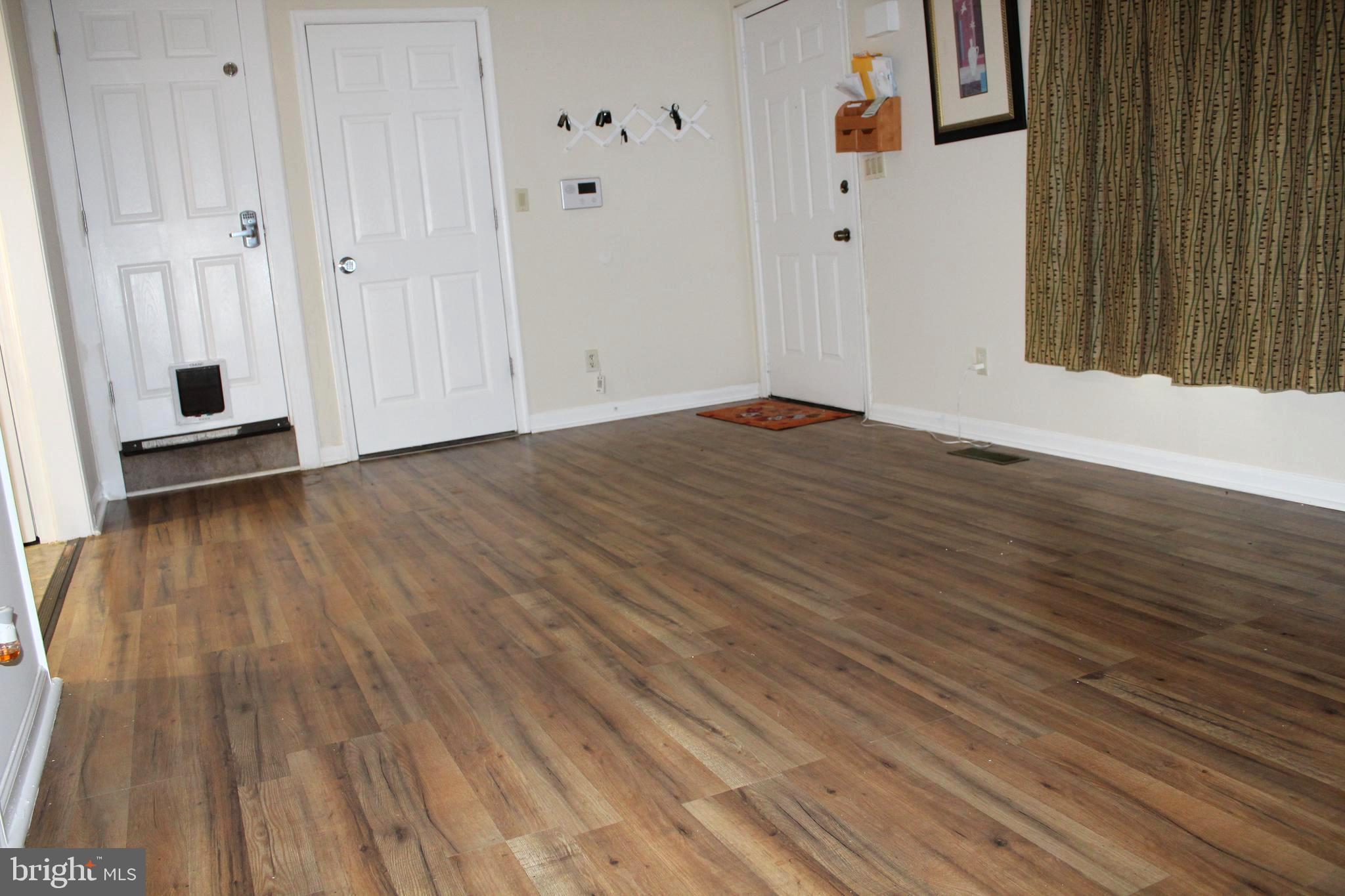 FORESTVILLE CENTER - Residential