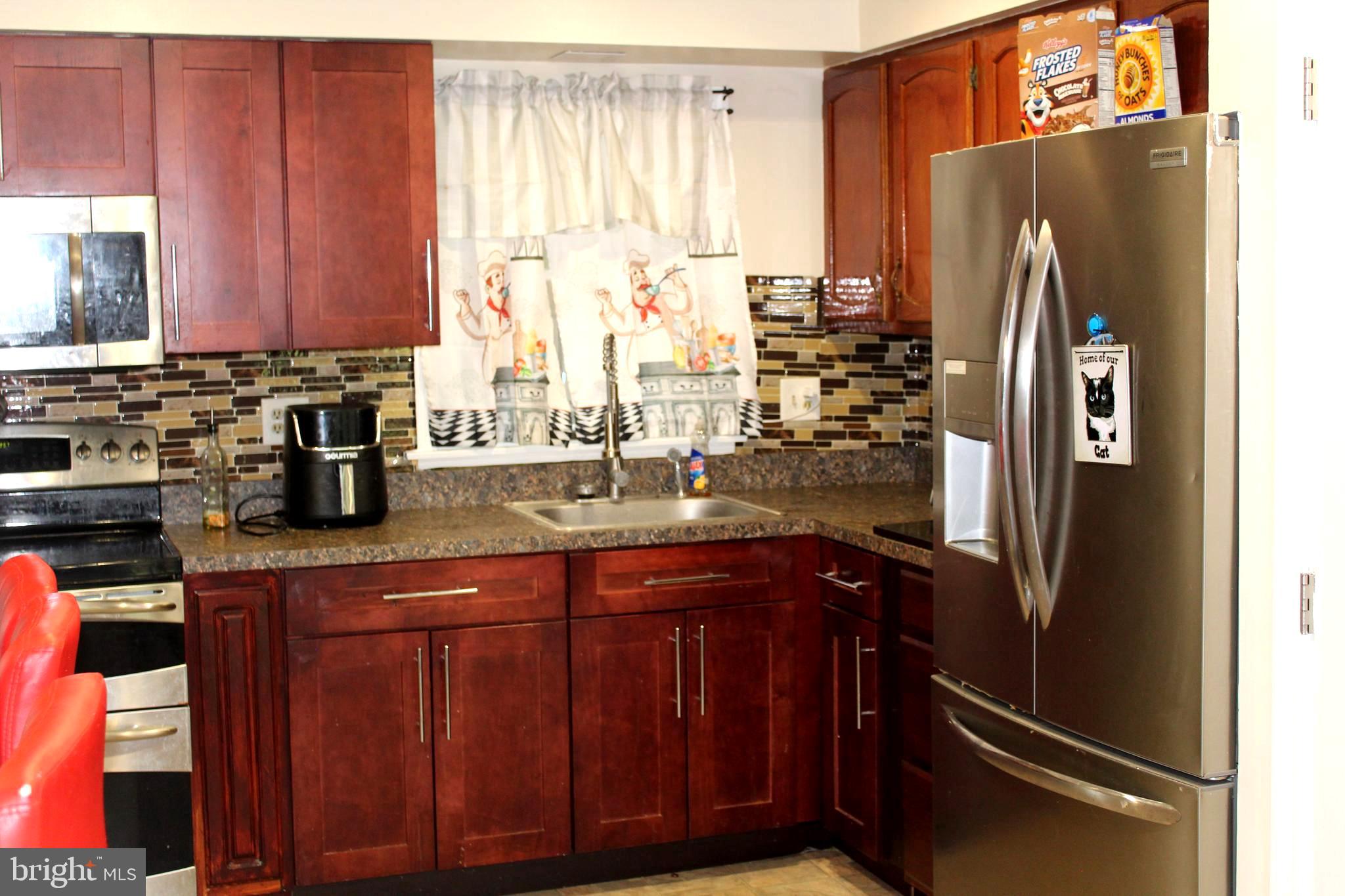 FORESTVILLE CENTER - Residential