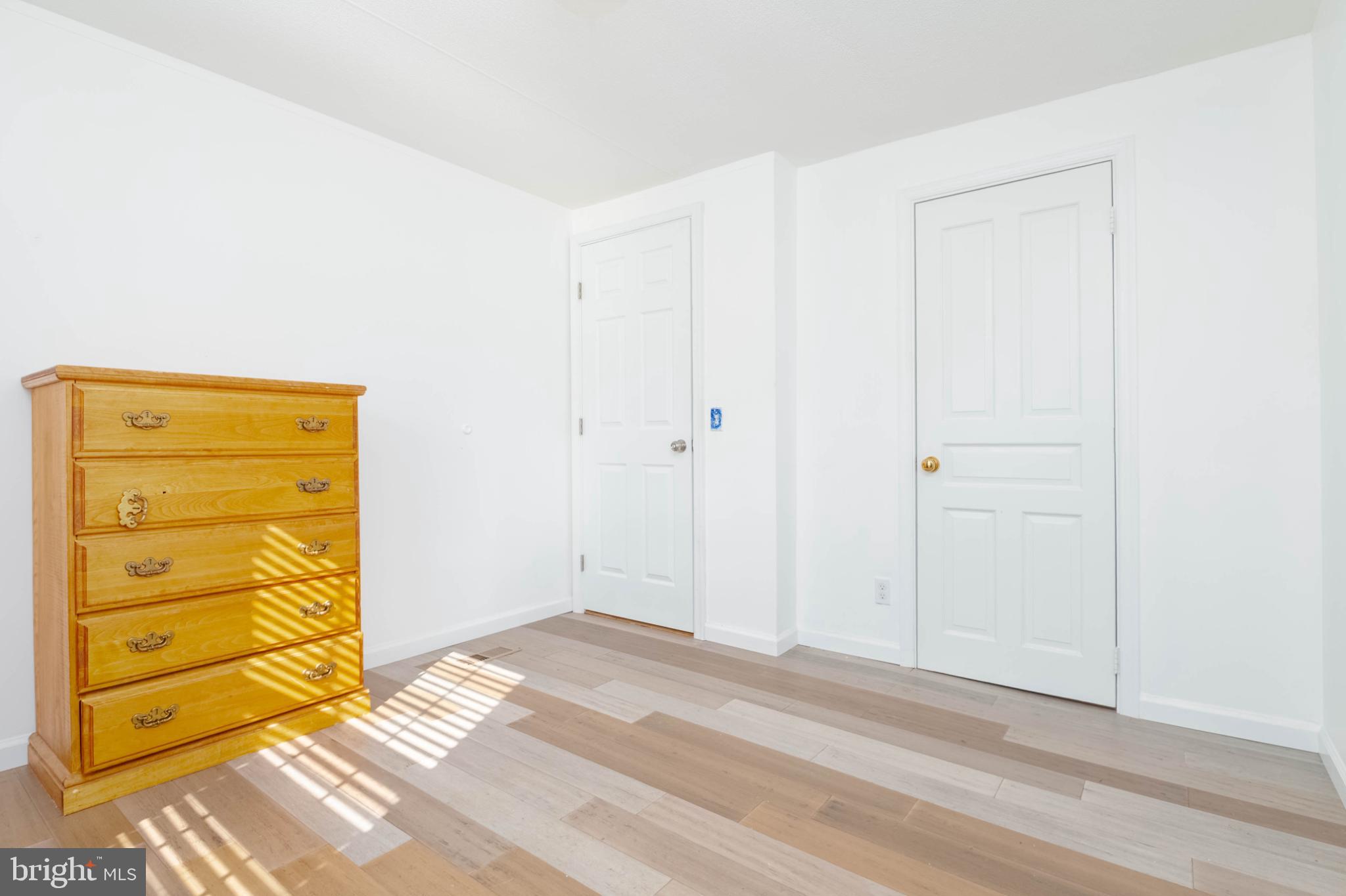 BUSH RIVER MANOR - Residential