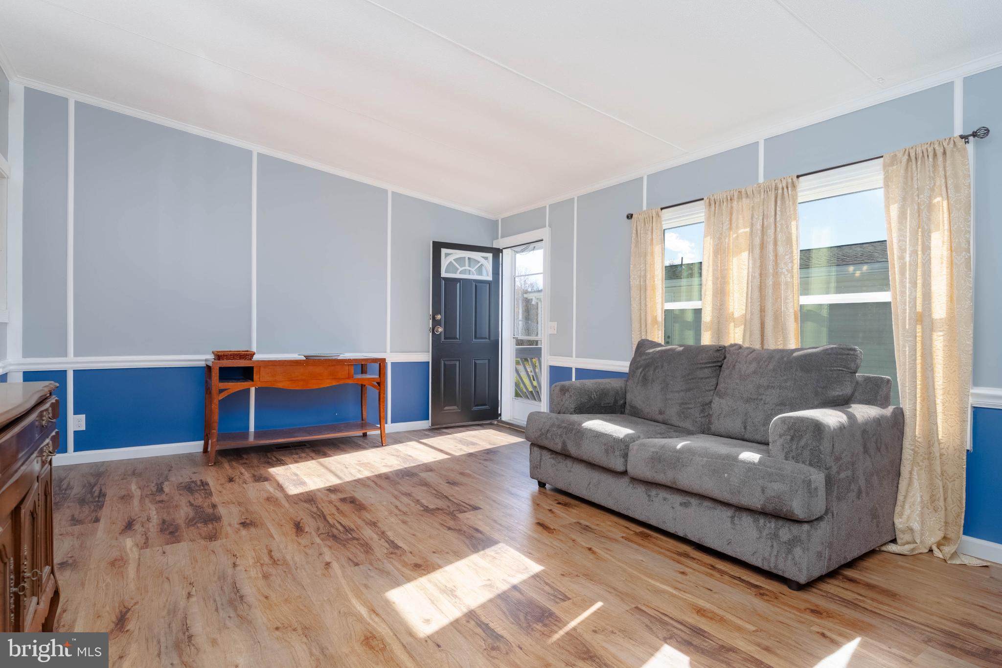 BUSH RIVER MANOR - Residential