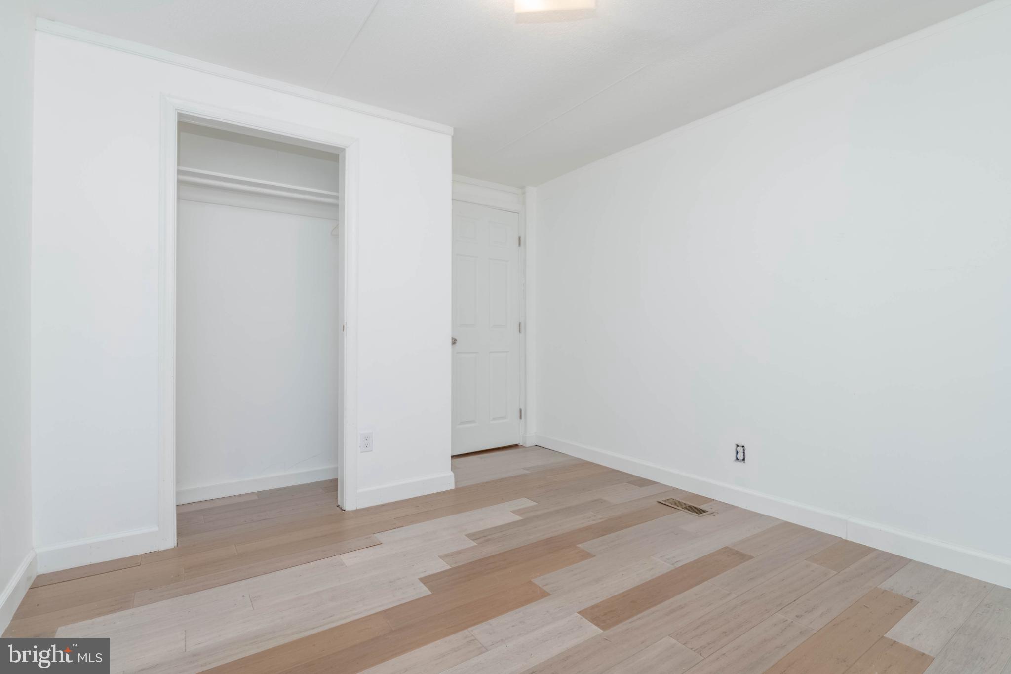 BUSH RIVER MANOR - Residential