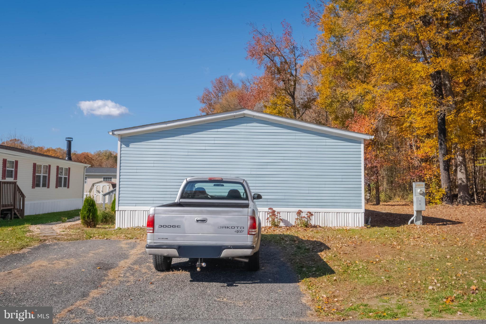 BUSH RIVER MANOR - Residential