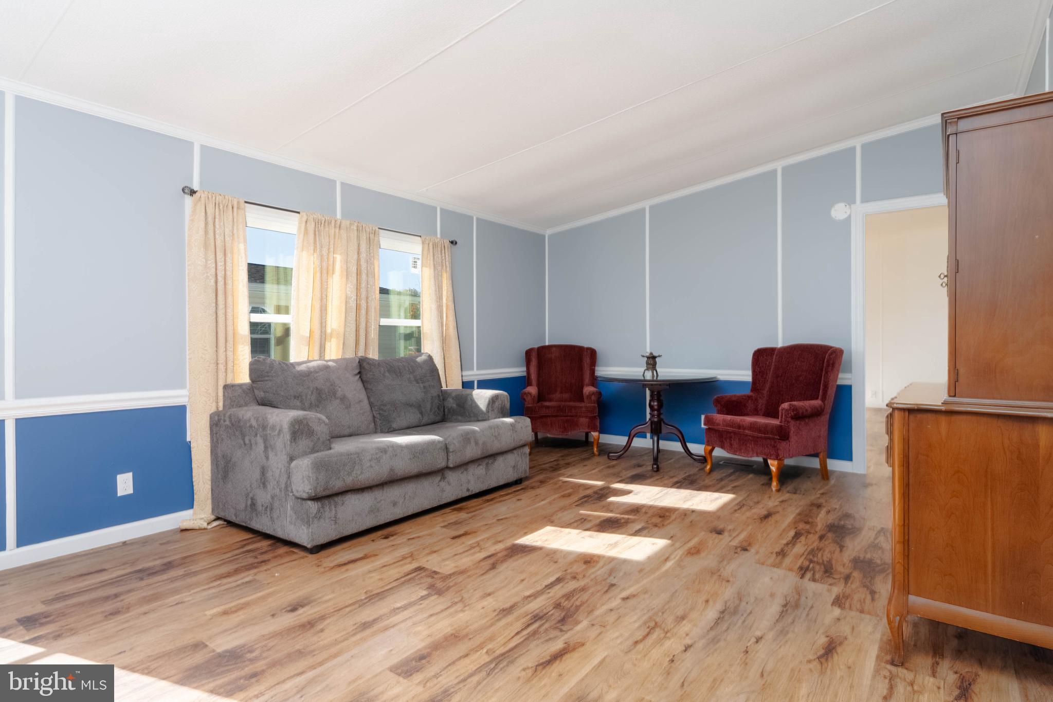 BUSH RIVER MANOR - Residential