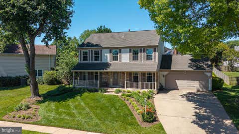 Photo of 3272 Kinross Circle, HERNDON, VA 20171 (MLS # VAFX2328872)