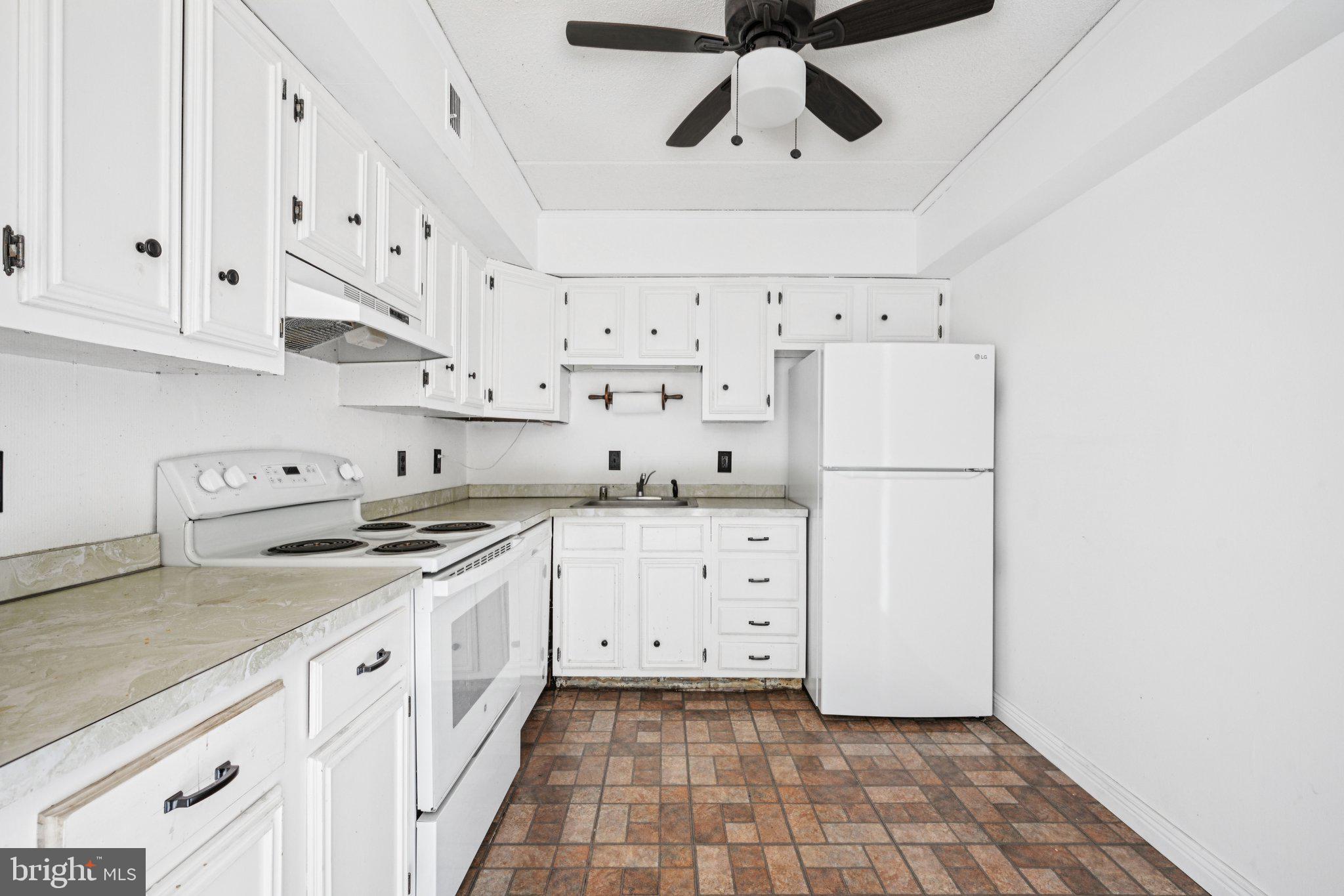 3600 RUSTIC LANE 236