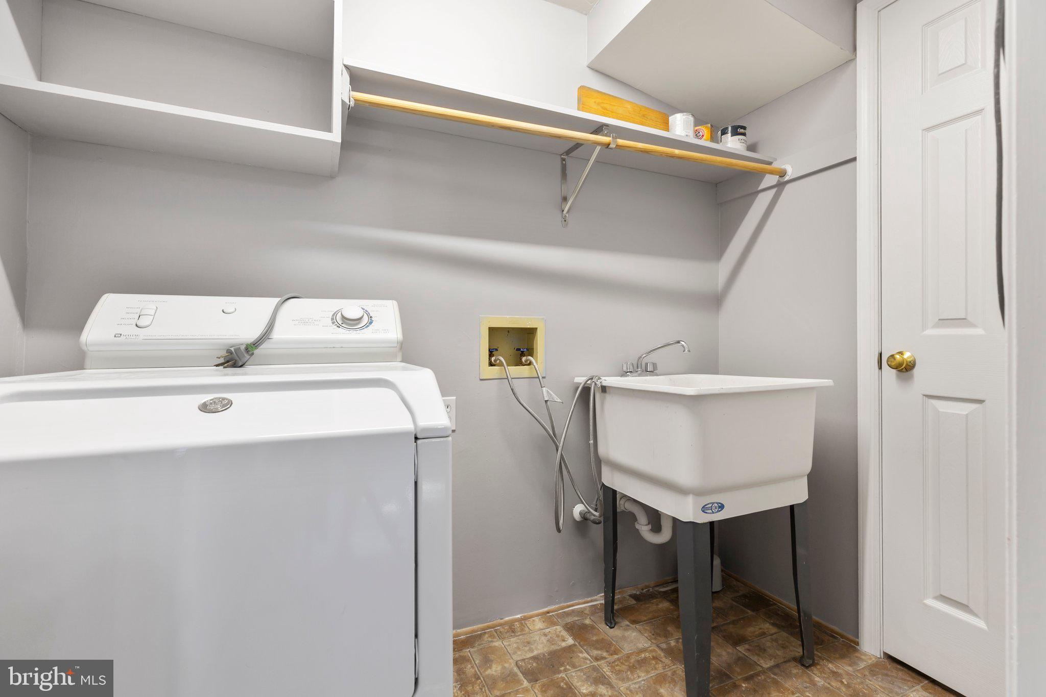 MAPLE GROVE - Residential