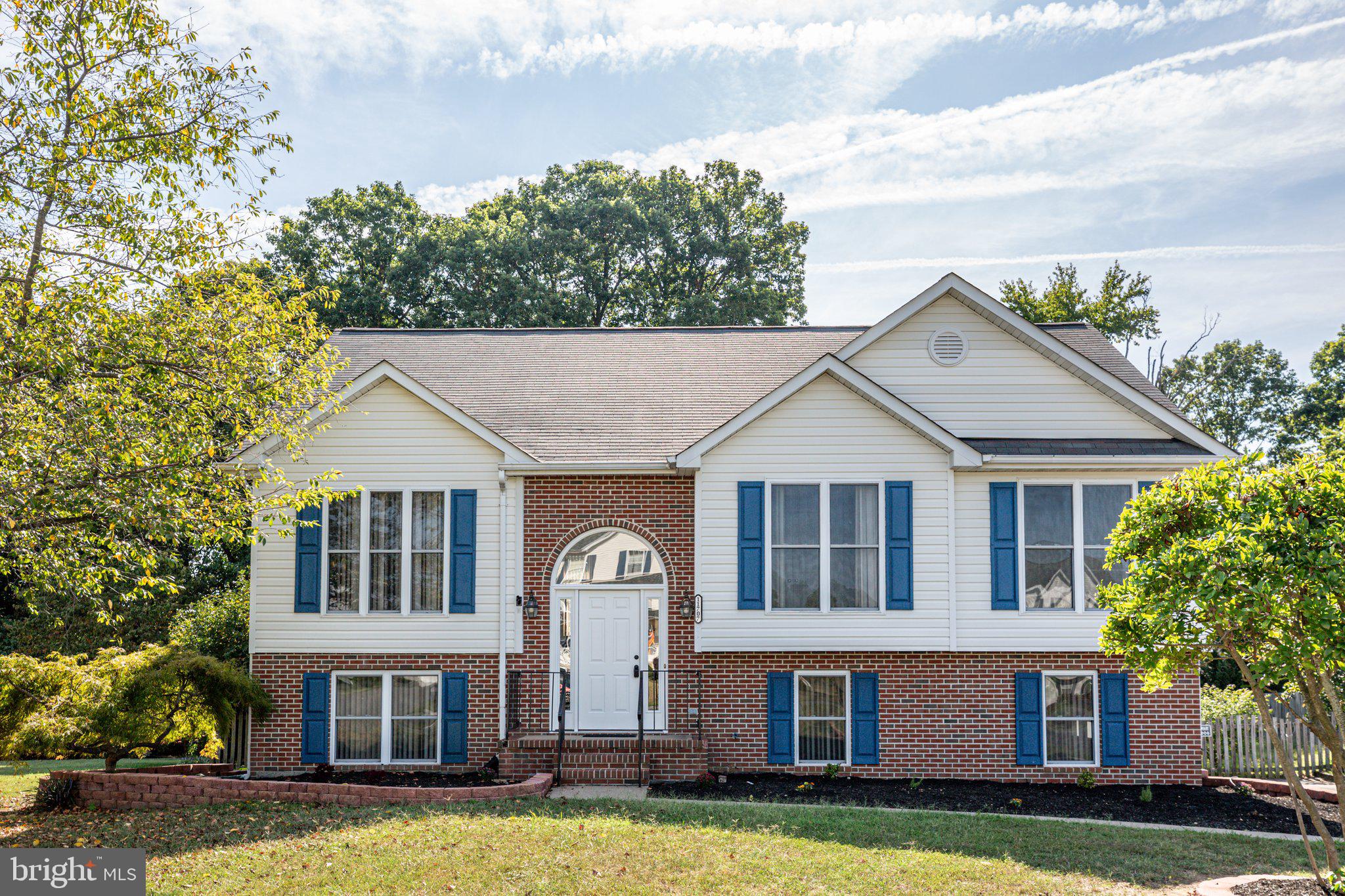 MAPLE GROVE - Residential