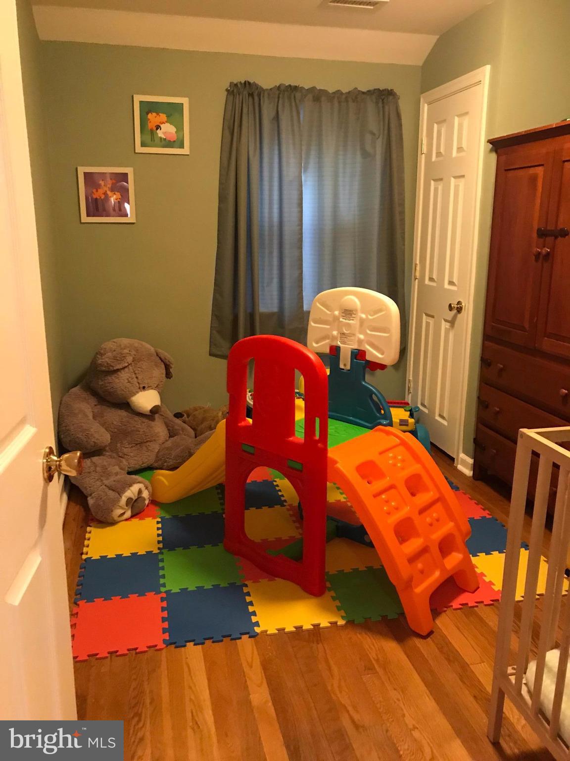 EDNOR GARDENS HISTORIC DISTRICT - Residential Lease