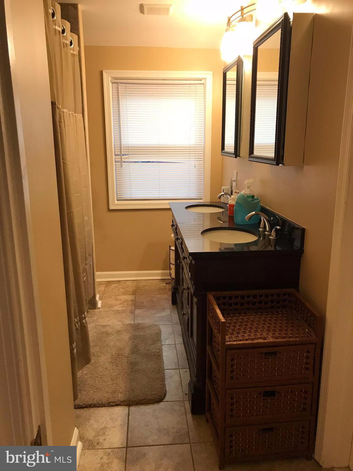 EDNOR GARDENS HISTORIC DISTRICT - Residential Lease