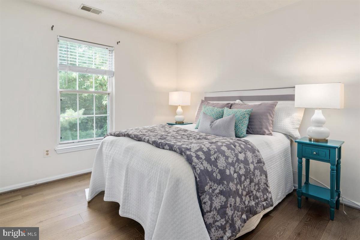 DEEP CREEK COMMONS - Residential