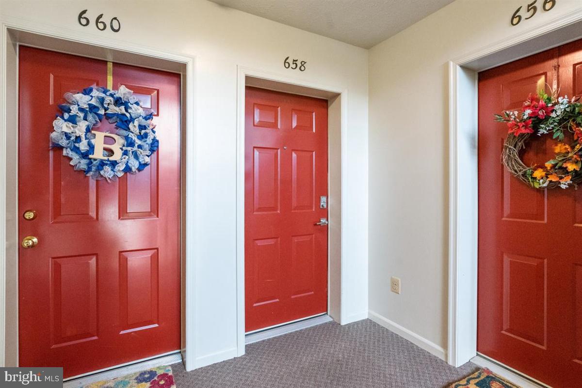 DEEP CREEK COMMONS - Residential