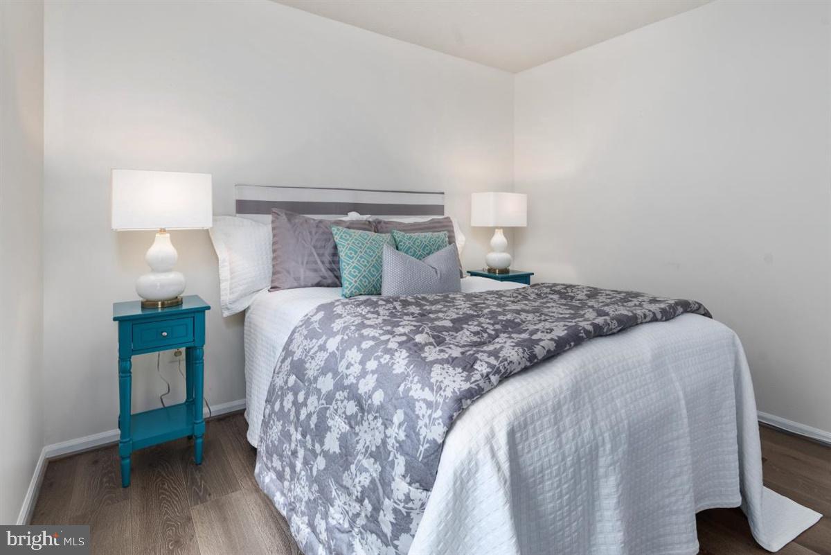 DEEP CREEK COMMONS - Residential