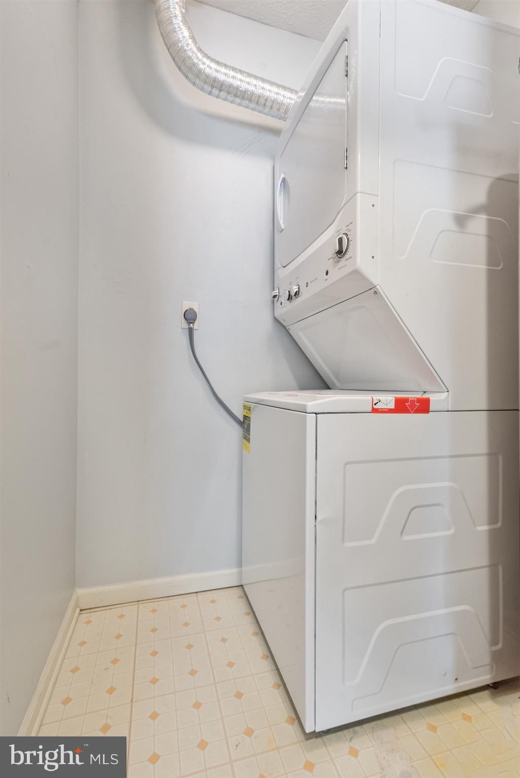 DEEP CREEK COMMONS - Residential