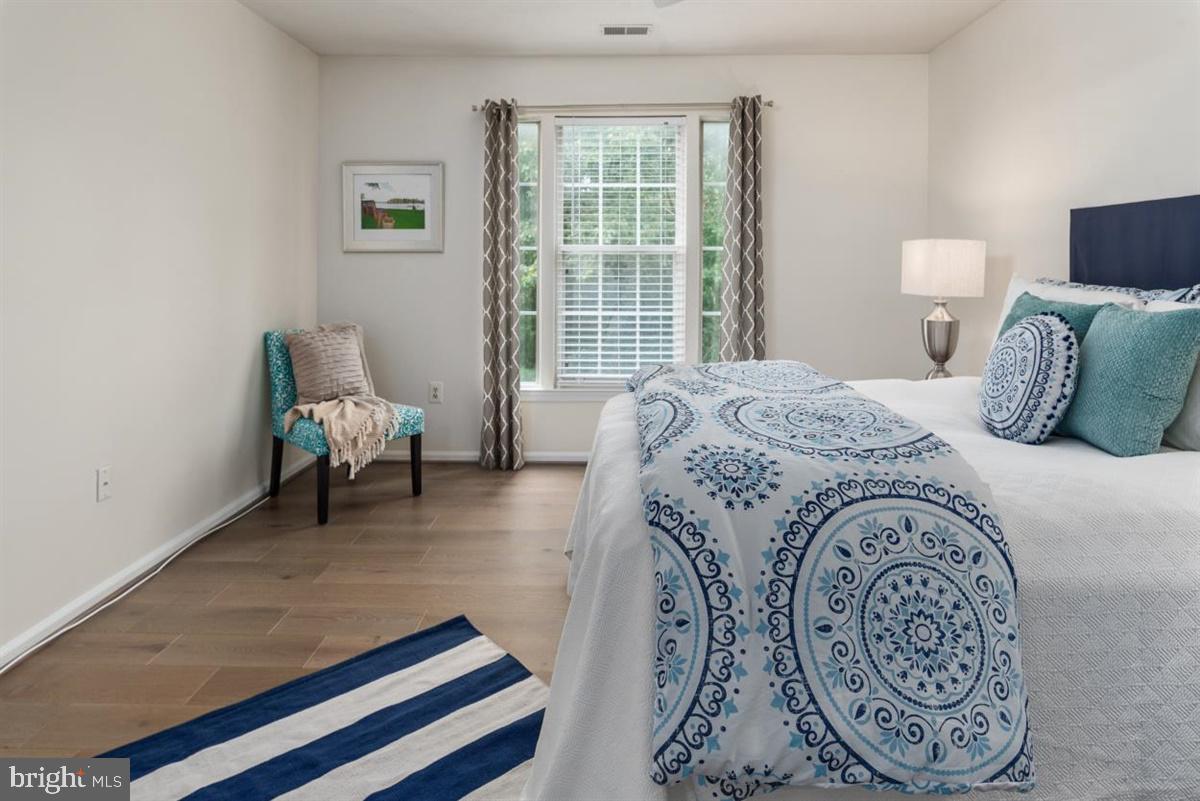 DEEP CREEK COMMONS - Residential